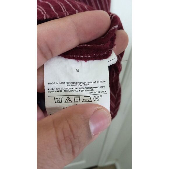 Old‎ Navy Women's Burgundy and White Striped Button Up Sleeve Shirt Size M - Picture 5 of 7